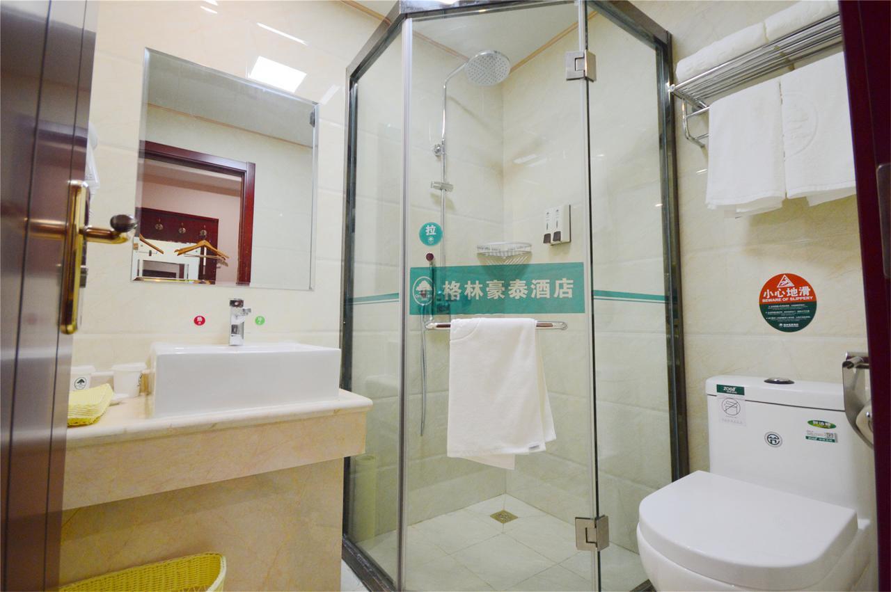 Shell Shanghai Pudong Xin District Huanglou Town Furong Road Exterior photo